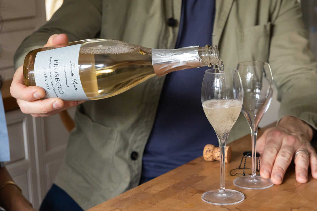 what is the best gift to give at a wedding?