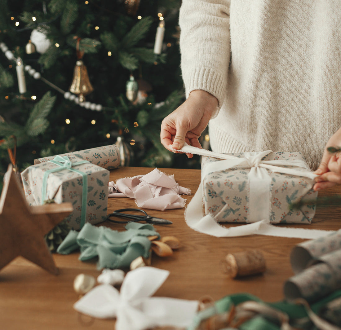 luxury Christmas gift hampers for corporate gifting