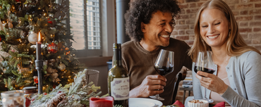 festive-inspired red wine gift hampers