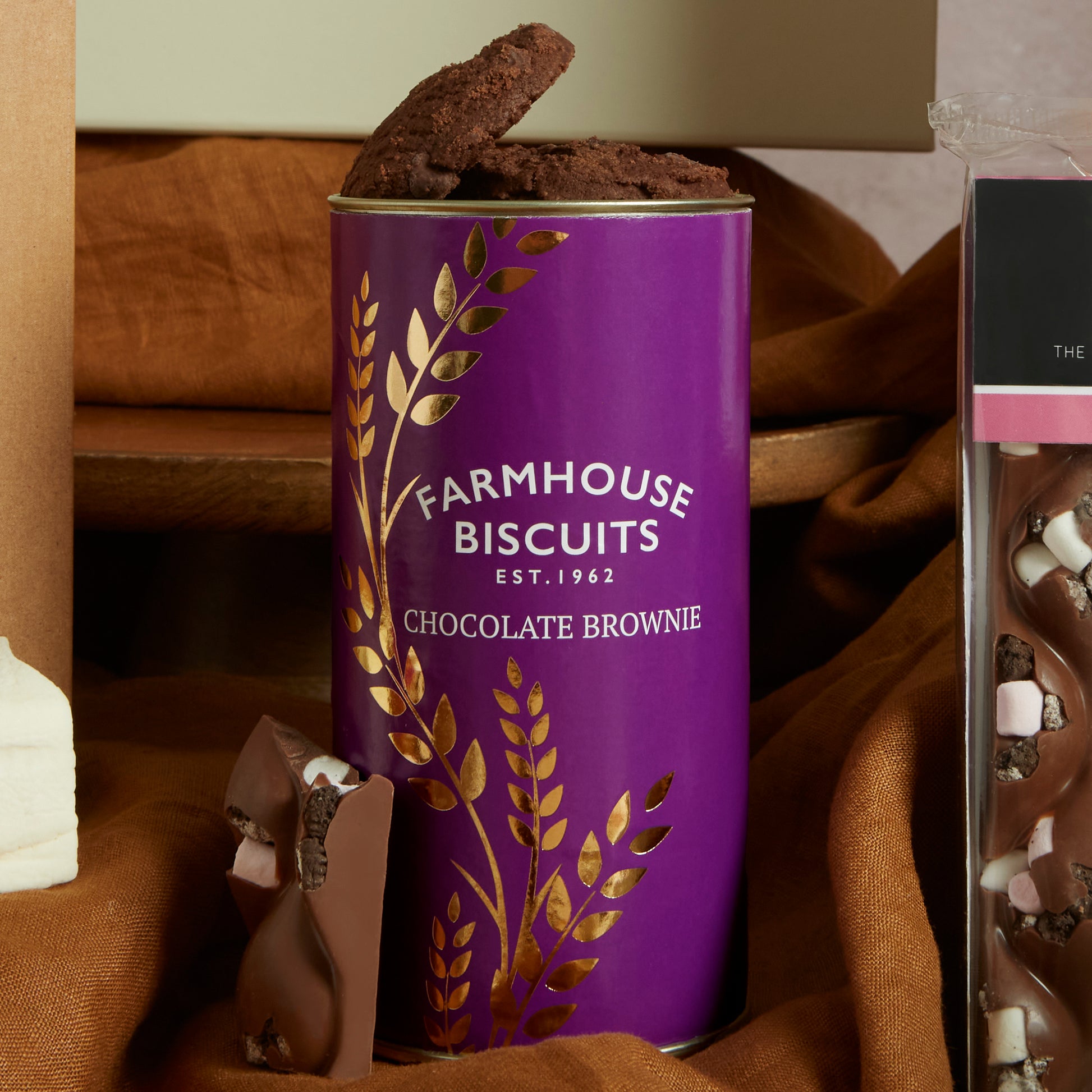 Farmhouse Biscuits Chocolate Brownie Biscuit Tub 