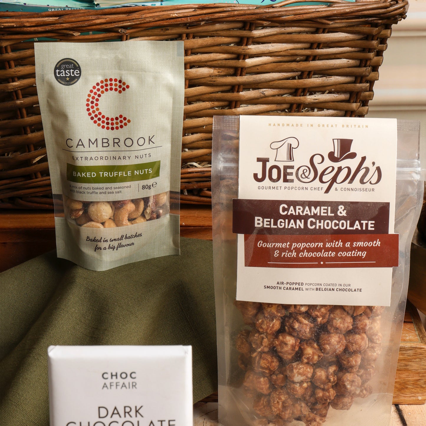 Close up of products in food & Wine Lovers Gift, a luxury gift hamper from hampers.com UK