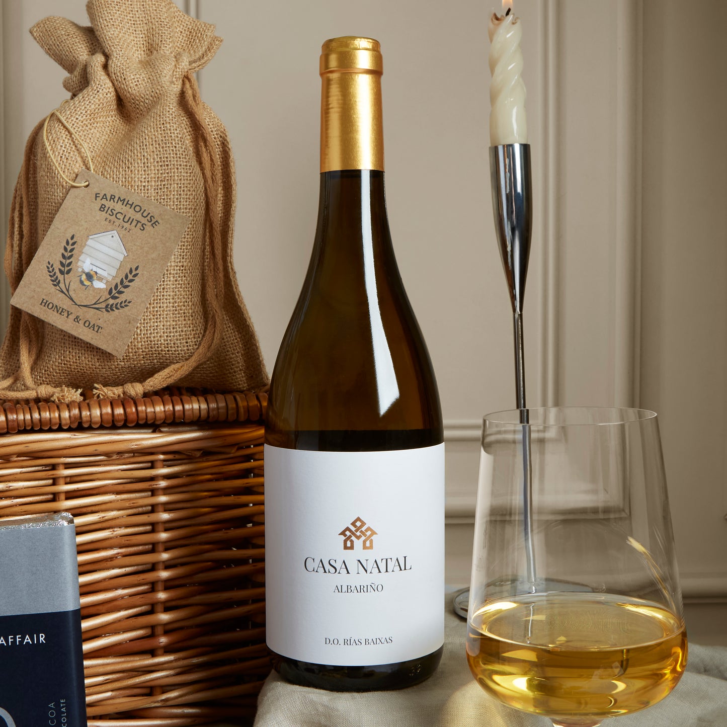 Close up of products in Premium Food and Wine Hamper, a luxury gift hamper from hampers.com UK