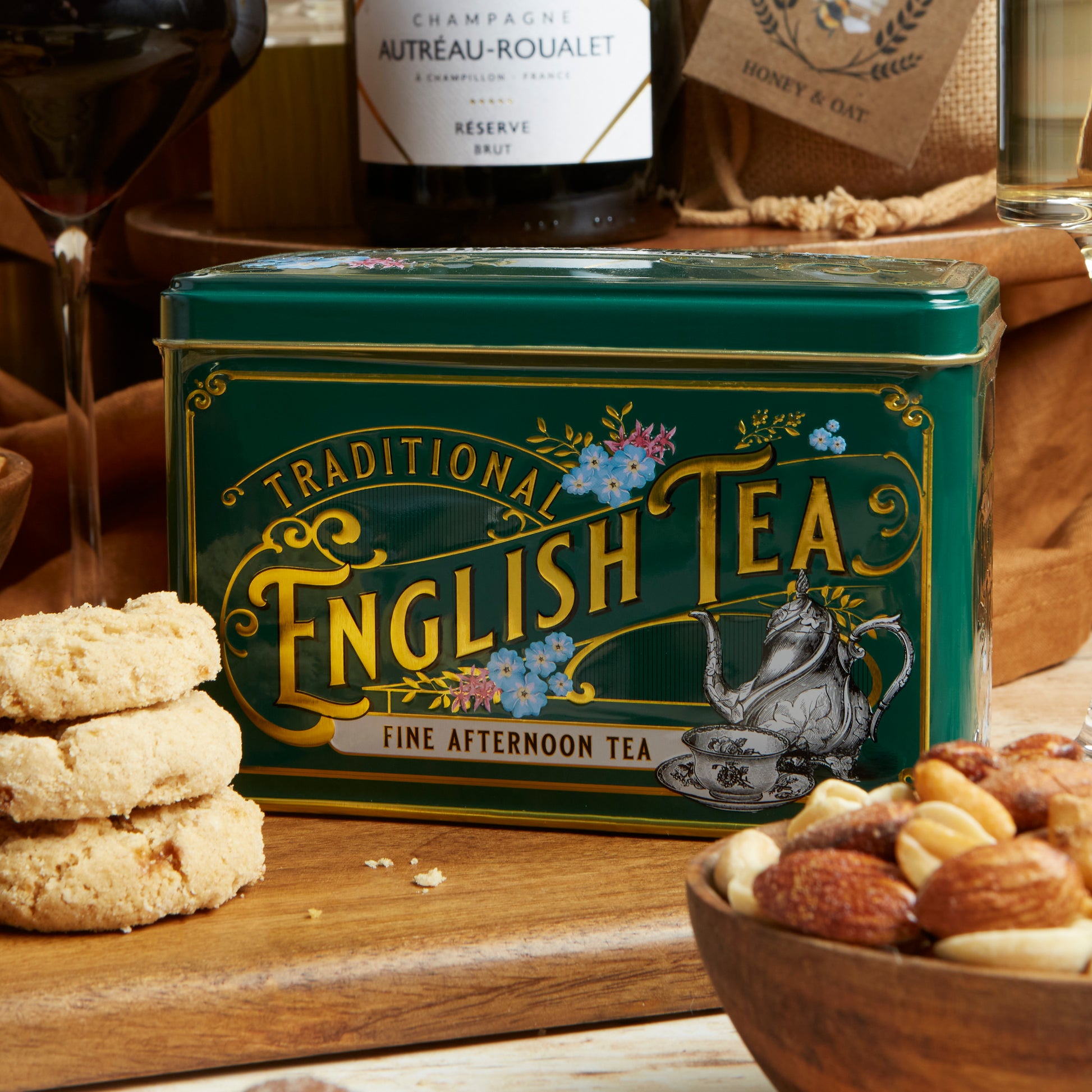 Close up of products in Prestige Food & Wine Hamper, a luxury gift hamper from hampers.com UK