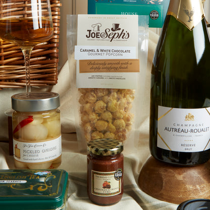 Close up of products in The Deluxe Food & Wine Gift Hamper, a luxury gift hamper from hampers.com
