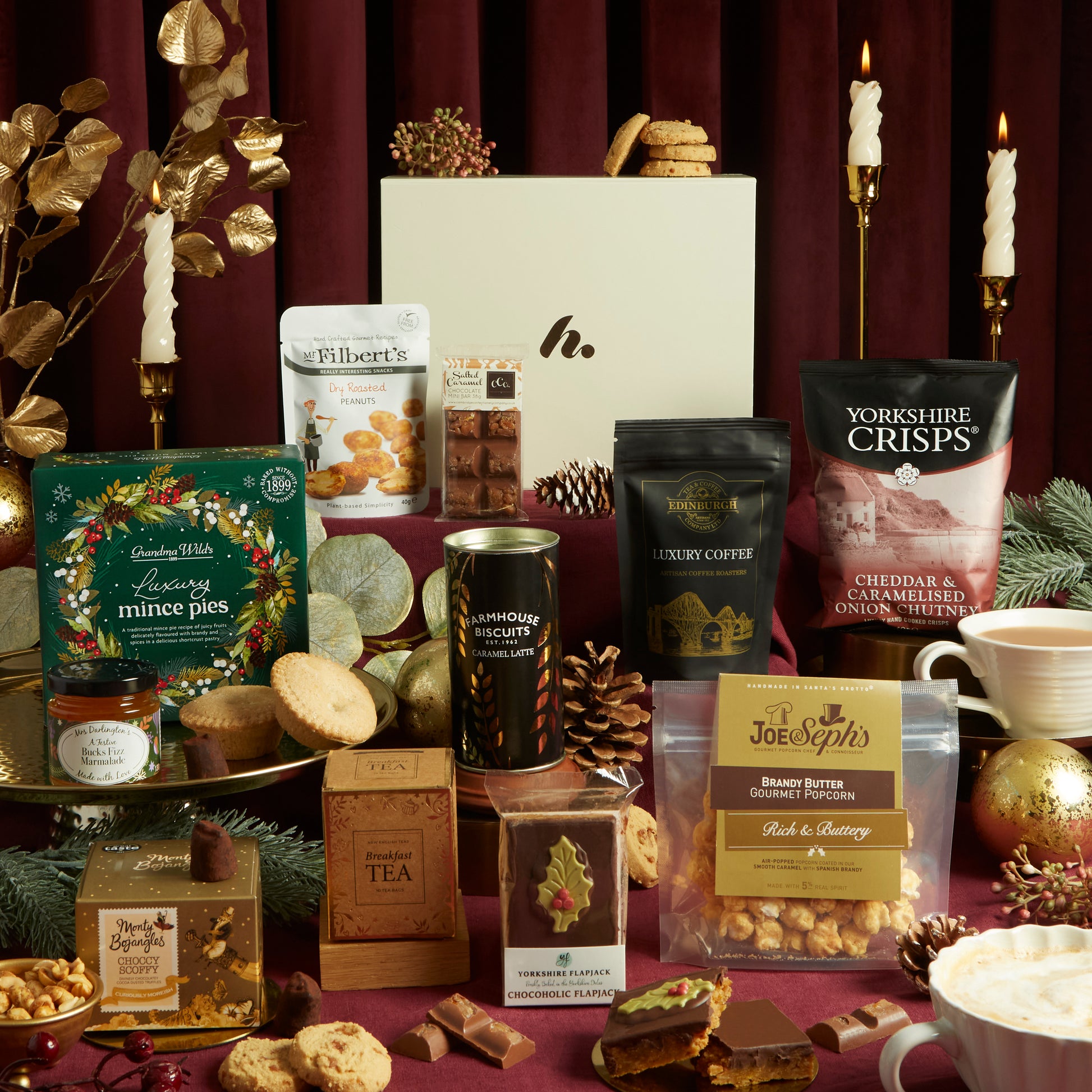 Bearing Gifts Christmas Hamper from hampers.com