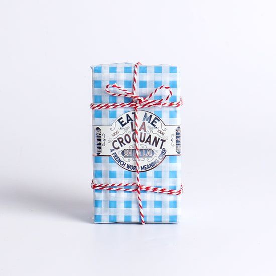 Image of 140g La Croquant Milk Chocolate, Orange and Hazelnut Discs by The Chocolate Gift Company, part of luxury gift hampers from hampers.com UK