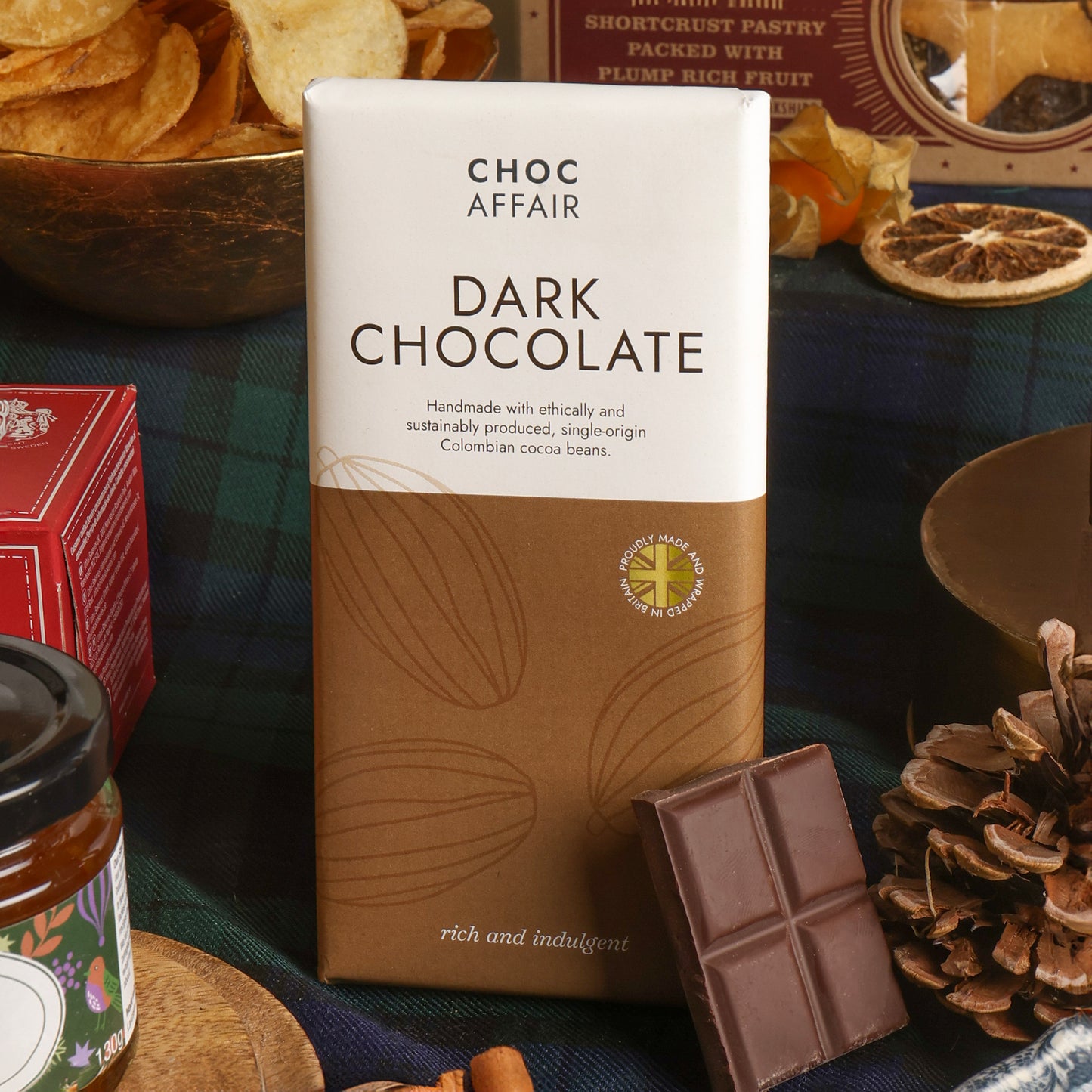 Red Wine & Festive Treats Hamper (Vegan)