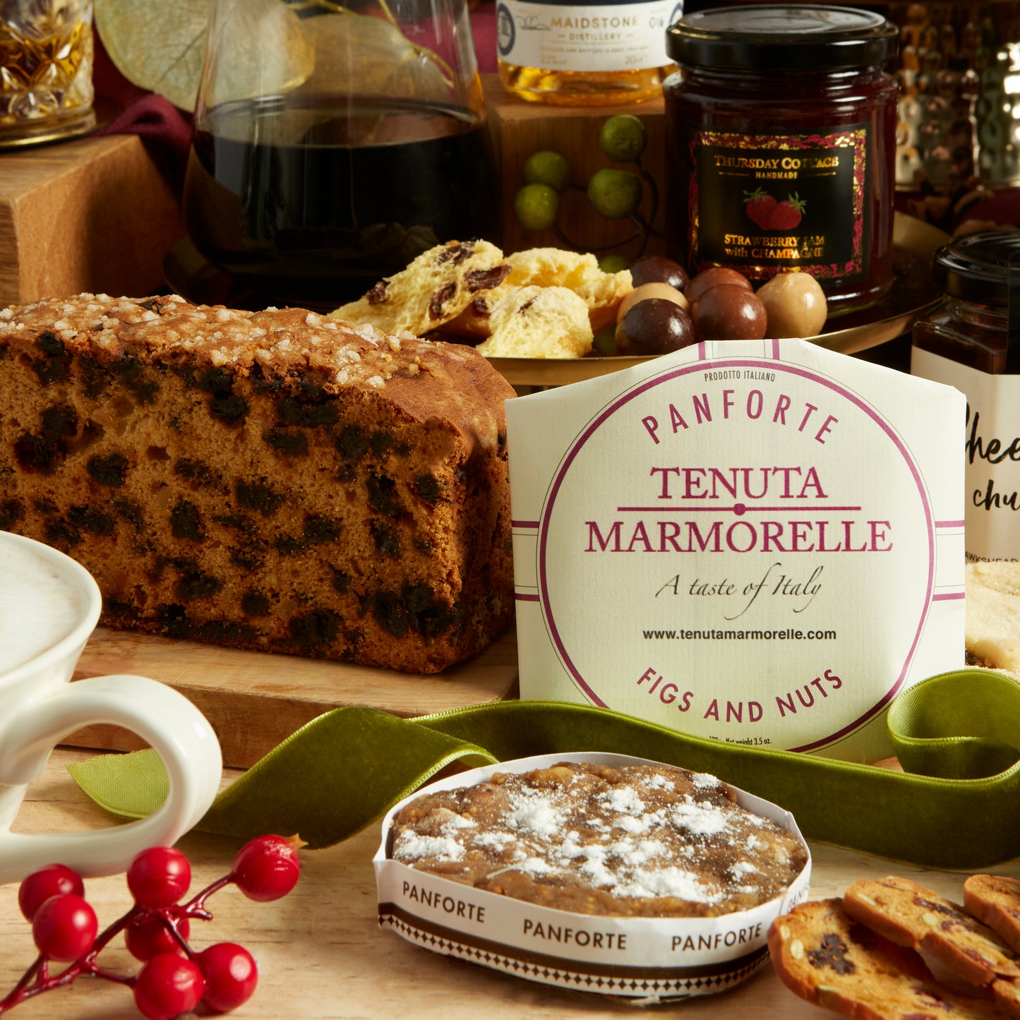 Tenuta Marmorelle Fig & Nuts Panettone & Fruit Spiced Cake