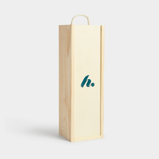 Image of one bottle wooden gift box, part of luxury gift hampers from hampers.com UK