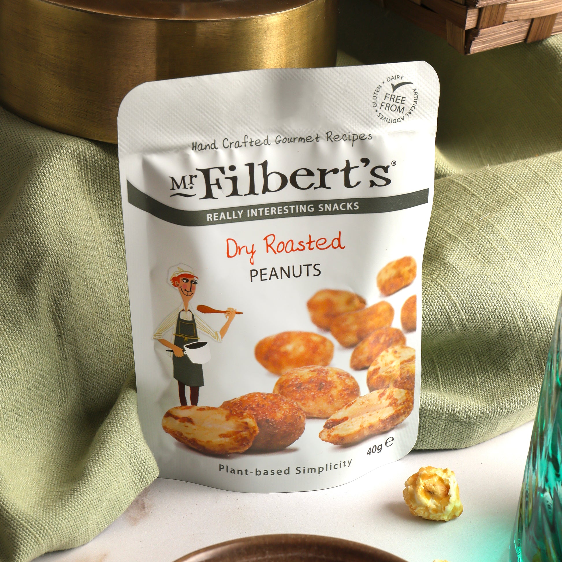 Close up of products in The Luxury Gin Hamper, a luxury gift hamper from hampers.com UK