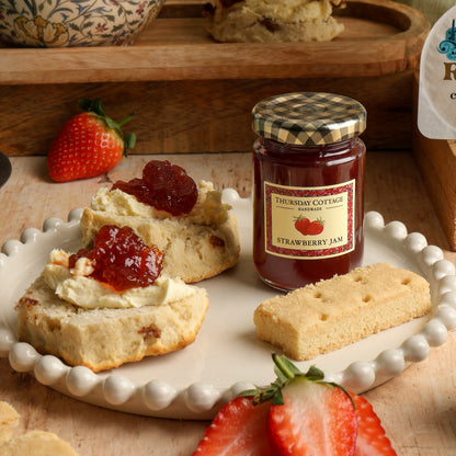 Close up of products in Luxury Cream Tea Gift Hamper, a luxury gift hamper from hampers.com UK