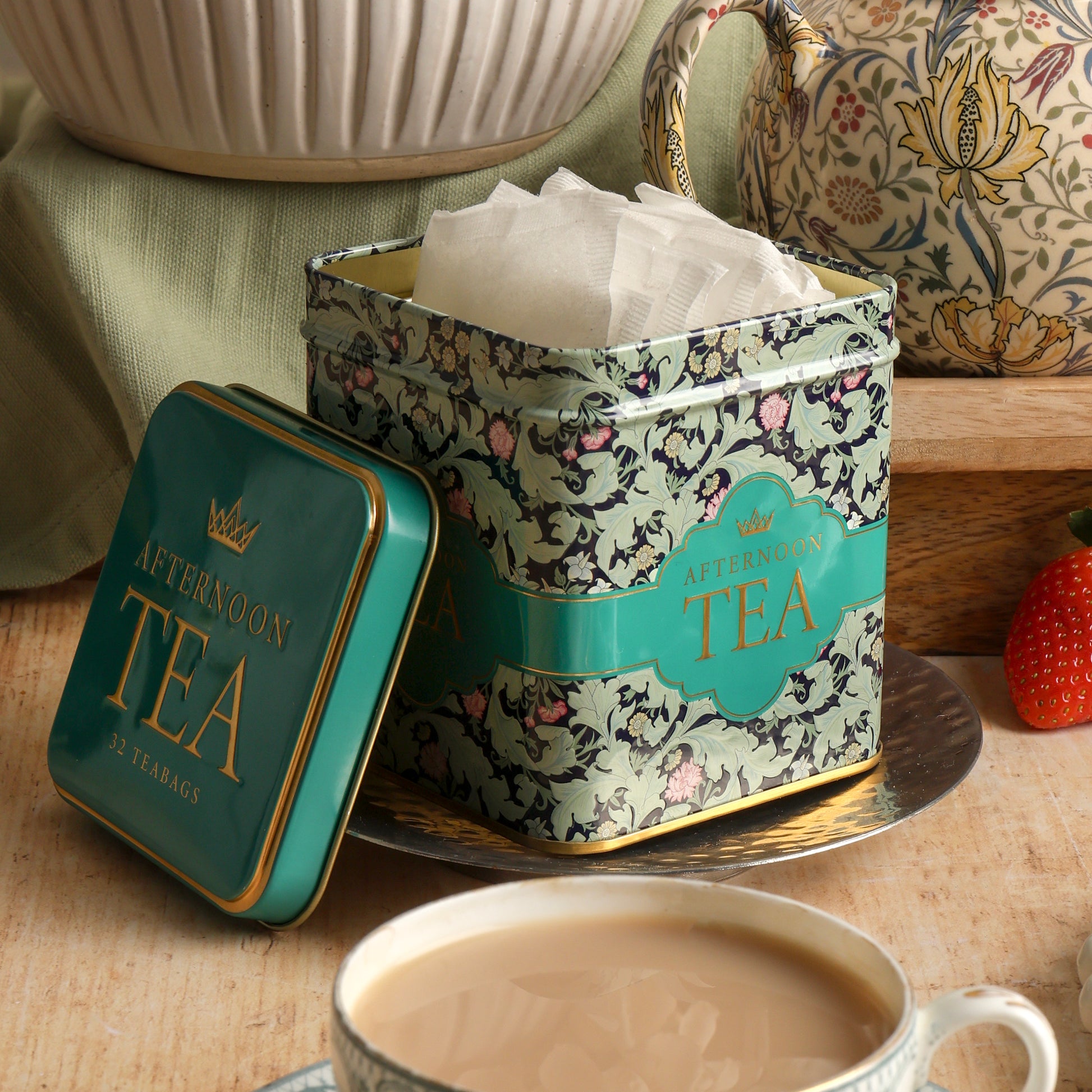Close up of products in Luxury Cream Tea Gift Hamper, a luxury gift hamper from hampers.com UK