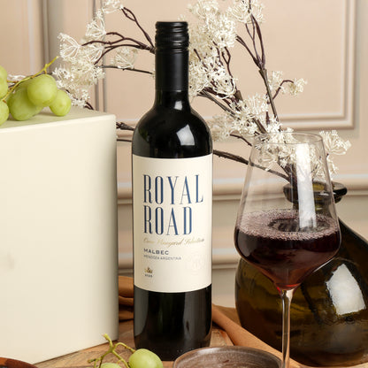 Close up of products in Gourmet Cheese & Wine Gift, a luxury gift hamper from hampers.com UK