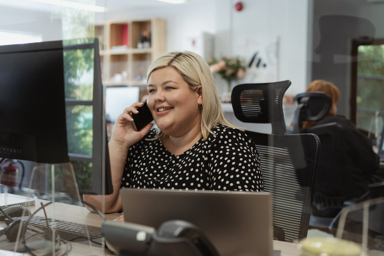 Corporate gift hampers for business gifting