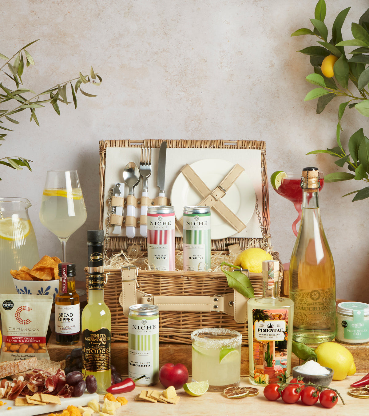 Luxury Food & Drink Gift Hampers since 1979 | hampers.com UK – Hampers.com