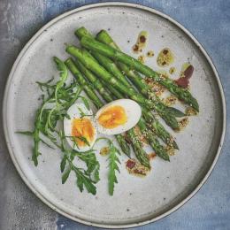 Asparagus and boiled eggs