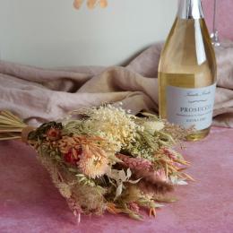 How To Arrange And Care For Dried Flowers
