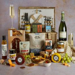 Best of British Picnic Hamper with contents on display, including a huge range any foodie would love
