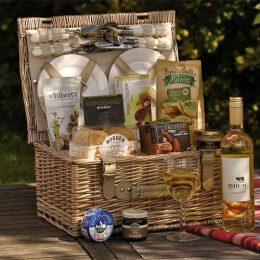 What is a gift hamper?