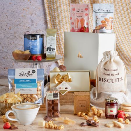 Main image of Bearing Gifts Hamper, a luxury gift hamper from hampers.com UK
