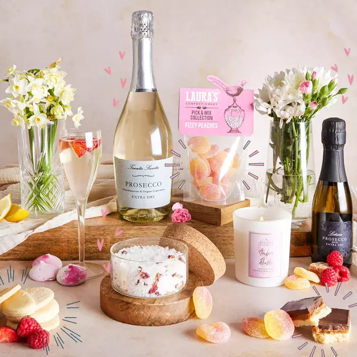 Champagne and Prosecco Gift Hampers