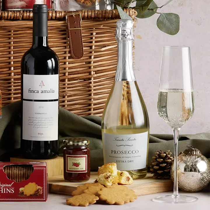 Wine hampers from hampers.com the perfect Christmas gift