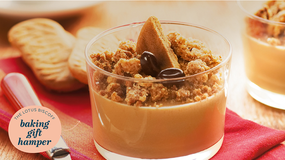 Find the recipe to make Pannacotta with Lotus Biscoff crumble with the Lotus Biscoff Baking Hamper available at hampers.com