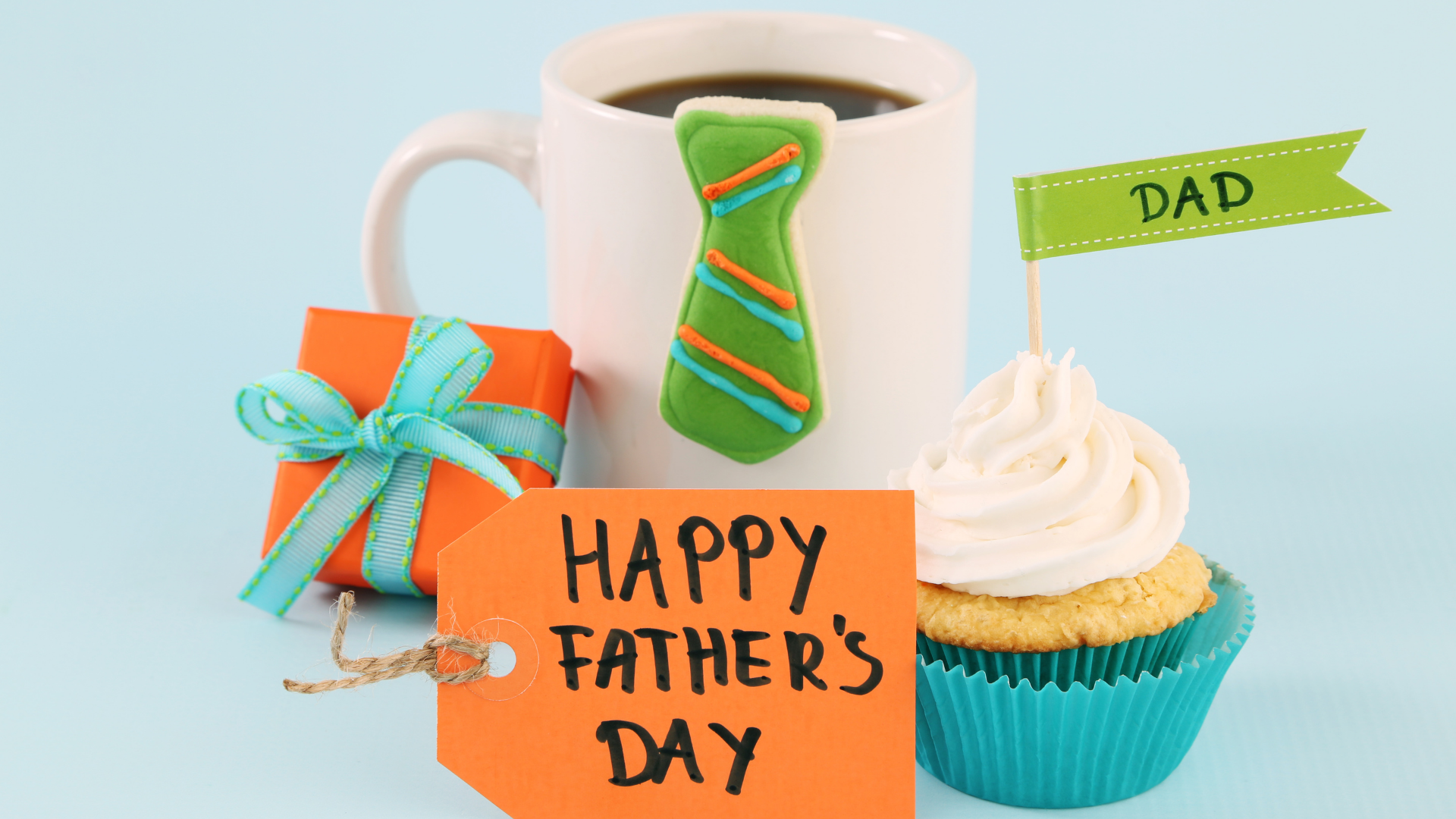 Image of coffee and cupcake with tag 'Happy Father's Day'