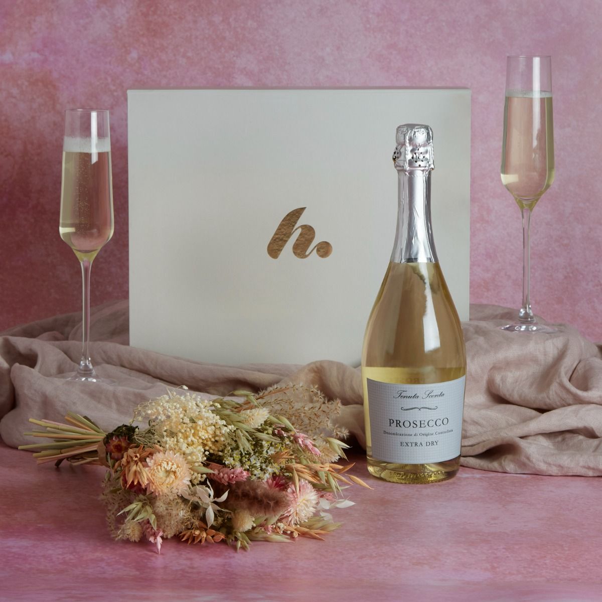 Valentine's prosecco & flower bouquet with contents on display