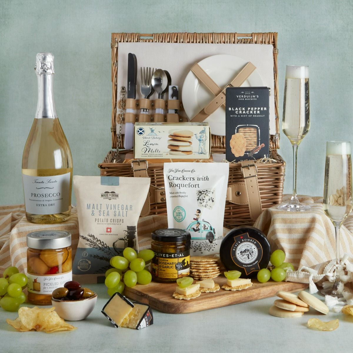 Prosecco Picnic Hamper with contents on display